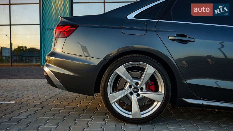 Седан Audi S4 2020 в Львове