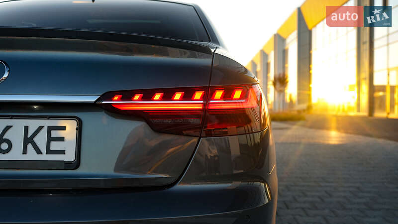 Седан Audi S4 2020 в Львове