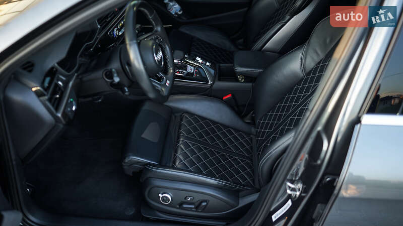 Седан Audi S4 2020 в Львове