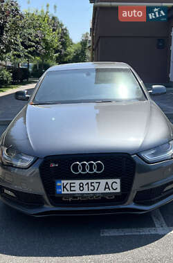 Седан Audi S4 2015 в 