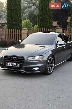 Седан Audi S4 2014 в Дніпрі