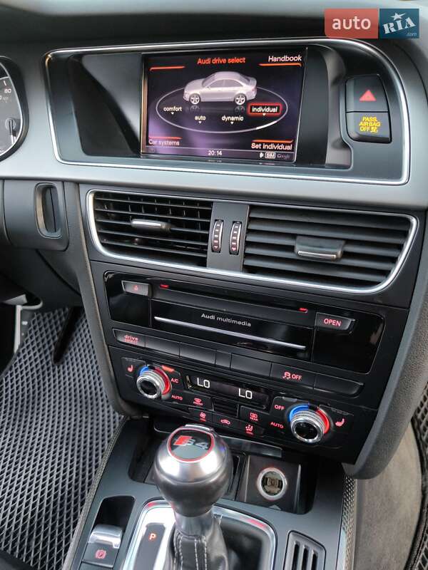 Седан Audi S4 2014 в Дніпрі