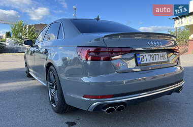 Седан Audi S4 2018 в 