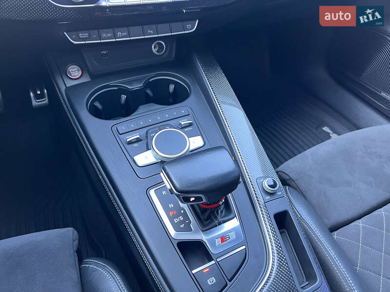 Седан Audi S4 2018 в Полтаве