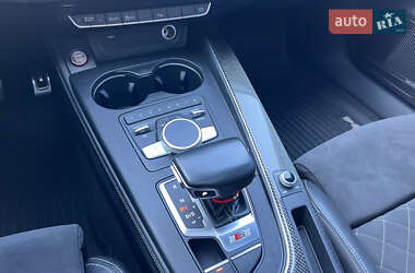 Седан Audi S4 2018 в 