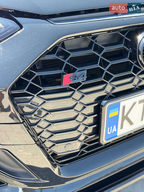 Седан Audi S4 2019 в Коломые