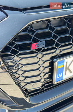 Седан Audi S4 2019 в 