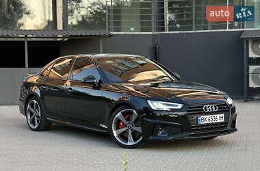 Седан Audi S4 2018 в 