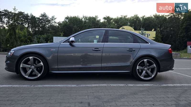 Седан Audi S4 2014 в Чернігові