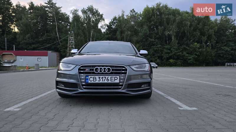 Седан Audi S4 2014 в Чернігові