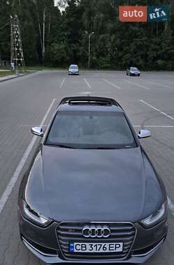 Седан Audi S4 2014 в Чернігові