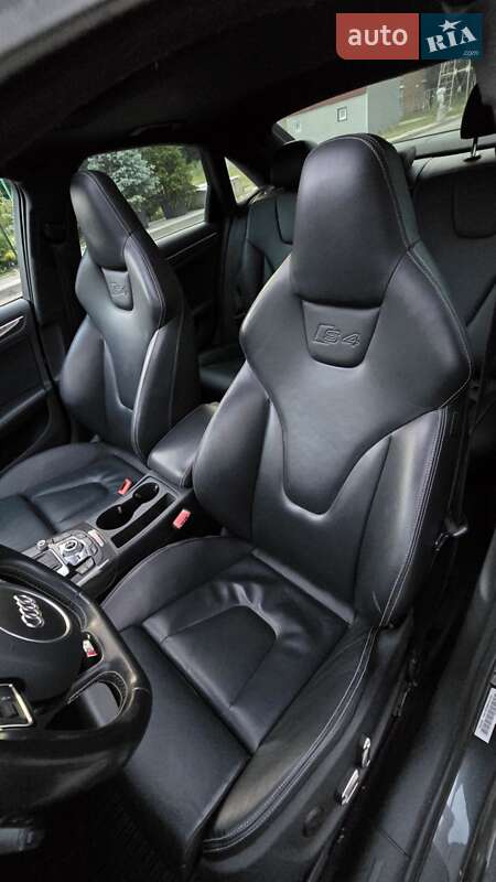 Седан Audi S4 2014 в Чернігові