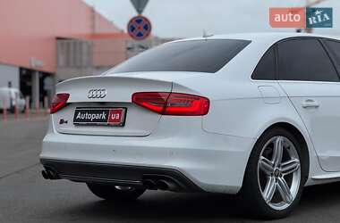 Седан Audi S4 2013 в 