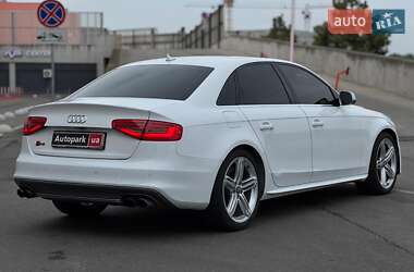 Седан Audi S4 2013 в 