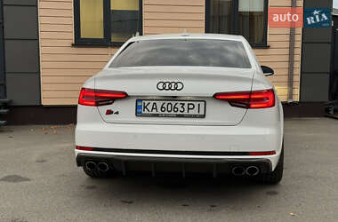 Седан Audi S4 2017 в 