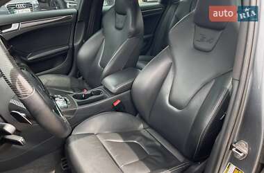 Седан Audi S4 2012 в 