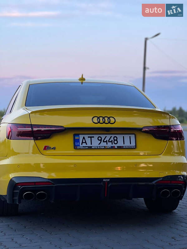 Седан Audi S4 2020 в Коломые