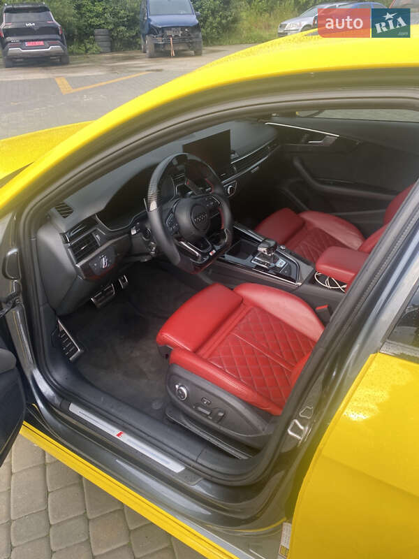 Седан Audi S4 2020 в Коломые
