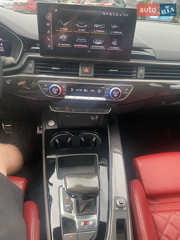 Седан Audi S4 2020 в Коломые