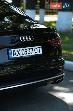 Седан Audi S4 2018 в 