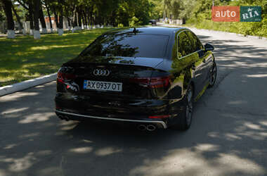 Седан Audi S4 2018 в 
