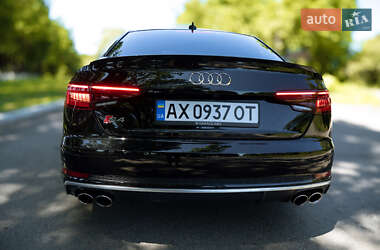 Седан Audi S4 2018 в 
