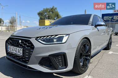 Седан Audi S4 2018 в Дніпрі