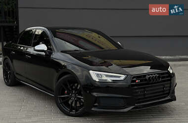 Седан Audi S4 2018 в 