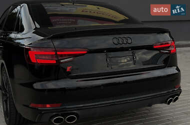 Седан Audi S4 2018 в 