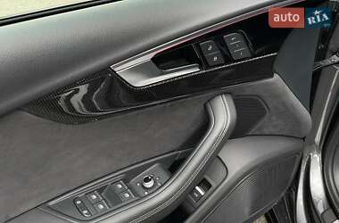 Седан Audi S4 2022 в 