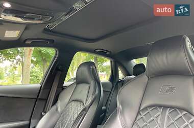 Седан Audi S4 2022 в 