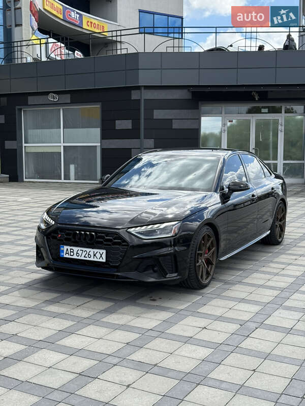 Седан Audi S4 2020 в 