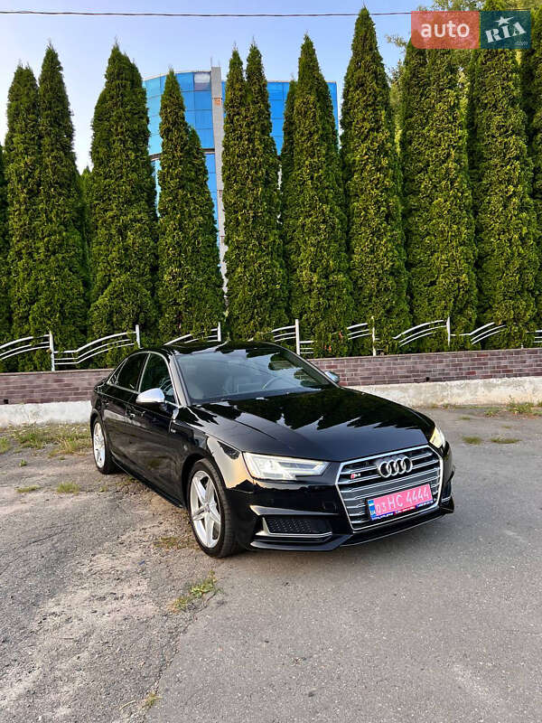 Седан Audi S4 2018 в Луцке