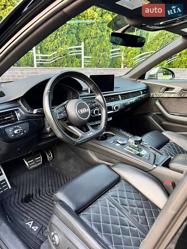 Седан Audi S4 2018 в Луцке