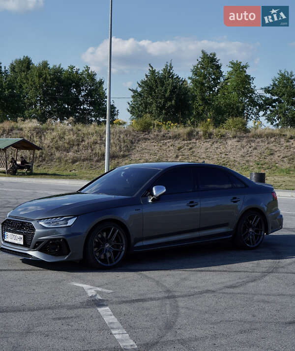 Седан Audi S4 2017 в Полтаве