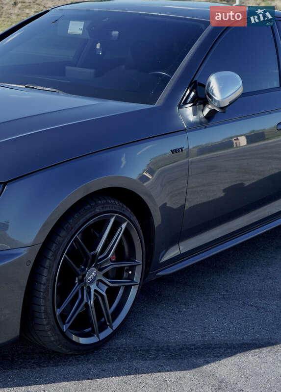 Седан Audi S4 2017 в Полтаве