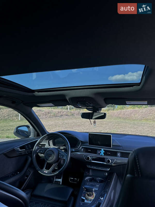 Седан Audi S4 2017 в Полтаве