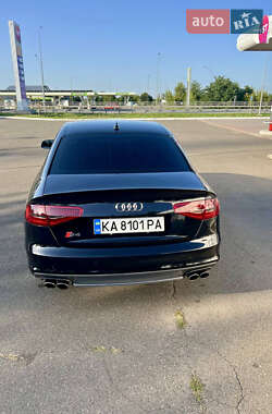 Седан Audi S4 2014 в 