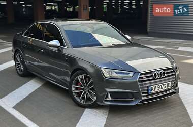 Седан Audi S4 2017 в Киеве