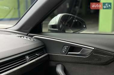 Седан Audi S4 2017 в 