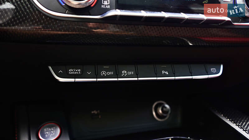 Седан Audi S4 2020 в Львове