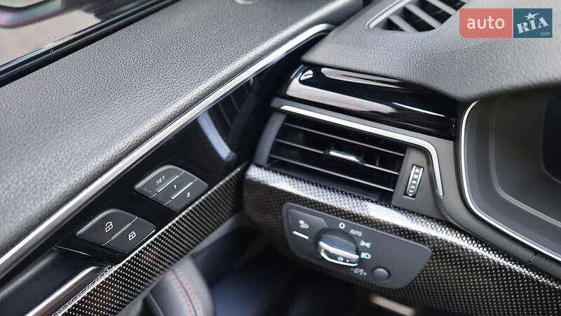 Седан Audi S4 2020 в Львове