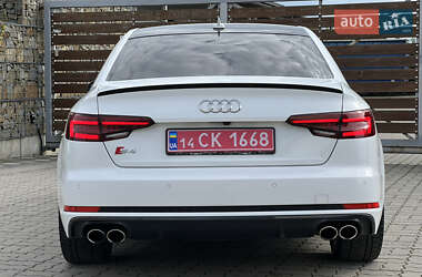 Седан Audi S4 2018 в 