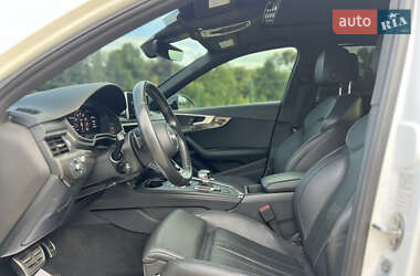 Седан Audi S4 2018 в 