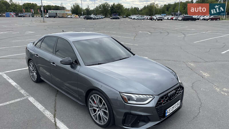 Седан Audi S4 2022 в Днепре