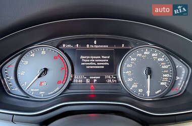 Седан Audi S4 2019 в 