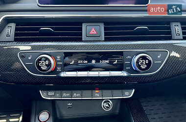 Седан Audi S4 2018 в 