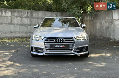 Седан Audi S4 2018 в 