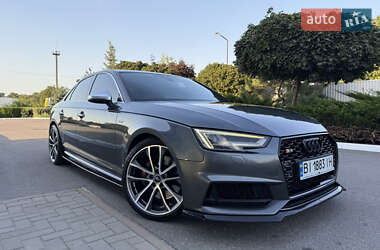 Седан Audi S4 2018 в 