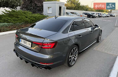Седан Audi S4 2018 в 